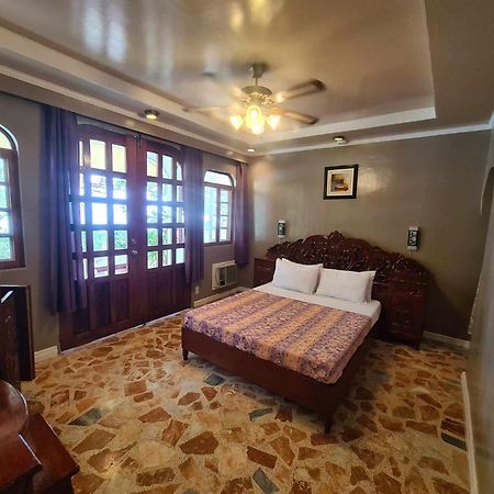 Blue Crystal Beach Resort Puerto Galera Εξωτερικό φωτογραφία