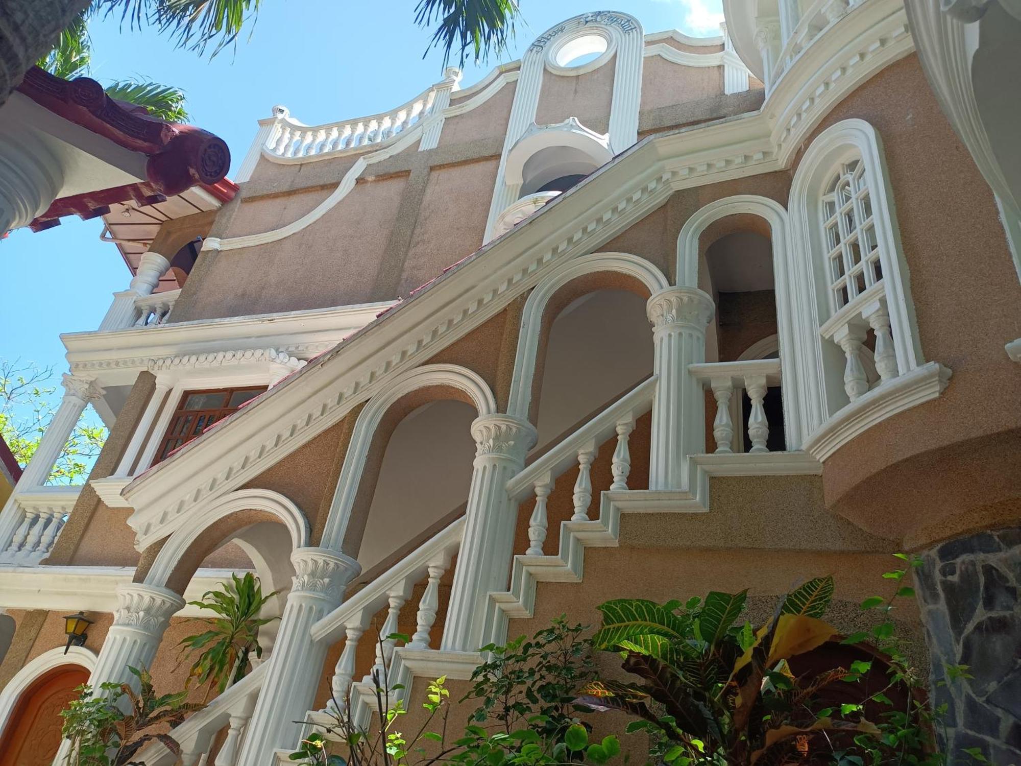 Blue Crystal Beach Resort Puerto Galera Εξωτερικό φωτογραφία