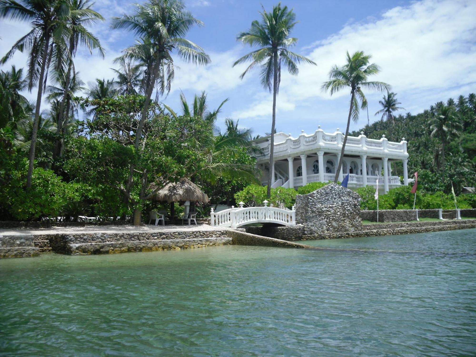 Blue Crystal Beach Resort Puerto Galera Εξωτερικό φωτογραφία