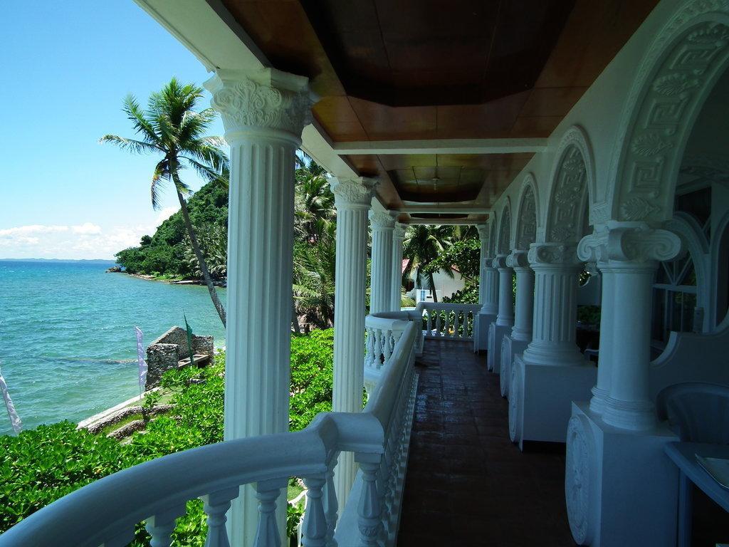 Blue Crystal Beach Resort Puerto Galera Εξωτερικό φωτογραφία