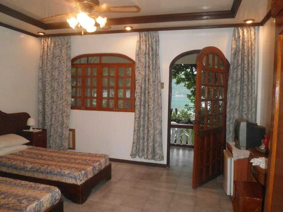 Blue Crystal Beach Resort Puerto Galera Εξωτερικό φωτογραφία