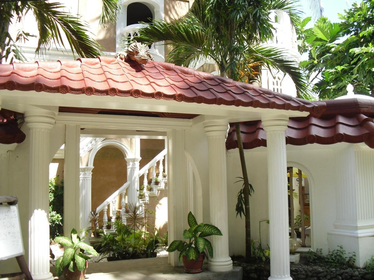 Blue Crystal Beach Resort Puerto Galera Εξωτερικό φωτογραφία