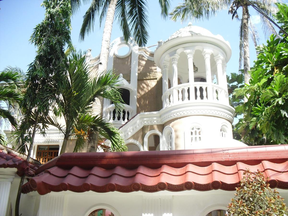 Blue Crystal Beach Resort Puerto Galera Εξωτερικό φωτογραφία