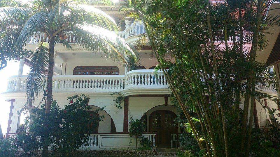 Blue Crystal Beach Resort Puerto Galera Εξωτερικό φωτογραφία