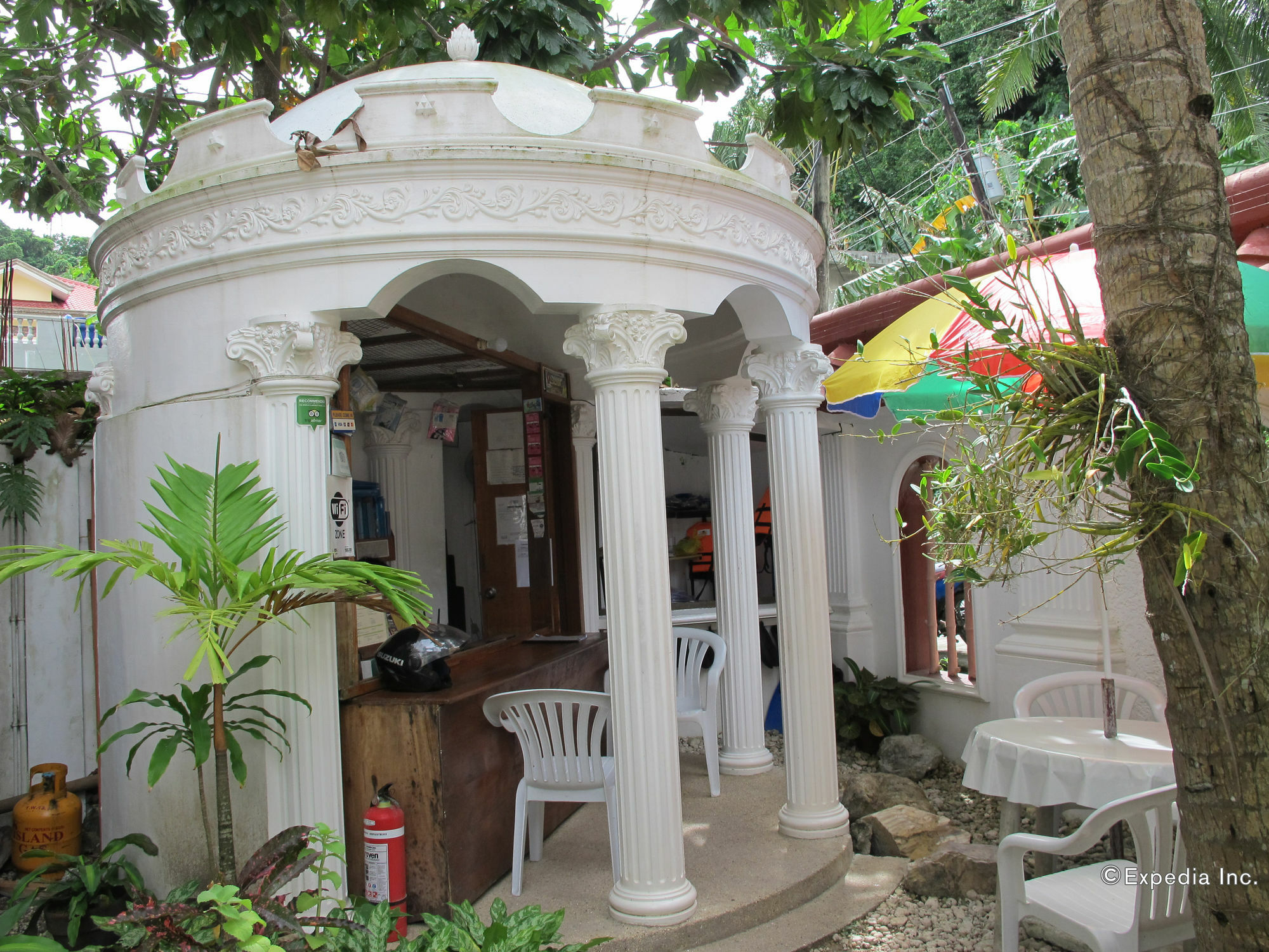 Blue Crystal Beach Resort Puerto Galera Εξωτερικό φωτογραφία